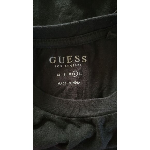 Vintage Guess Men's Doyd Logo Black T-Shirt with Embossed Letters - Picture 4 of 8